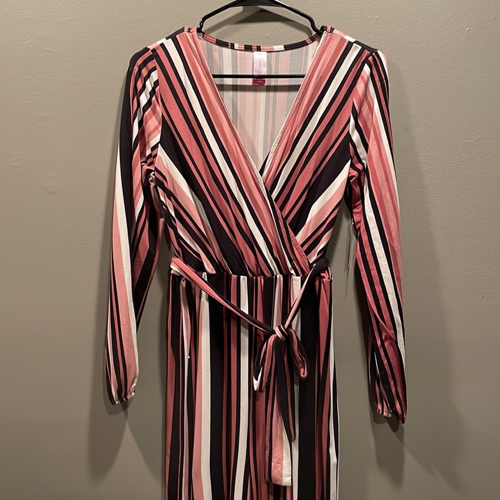 💗Pink striped jumpsuit💗 low cut with slits on sleeves & wrap around tie 🎀